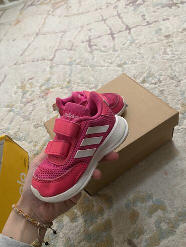 Uşaq ayaqqabıları: Qız, 21, Adidas