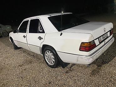 Унаа сатуу: Mercedes-Benz W124: 1990 г., 2.9 л, Кол менен иштөөчү, Бензин, Седан — 3