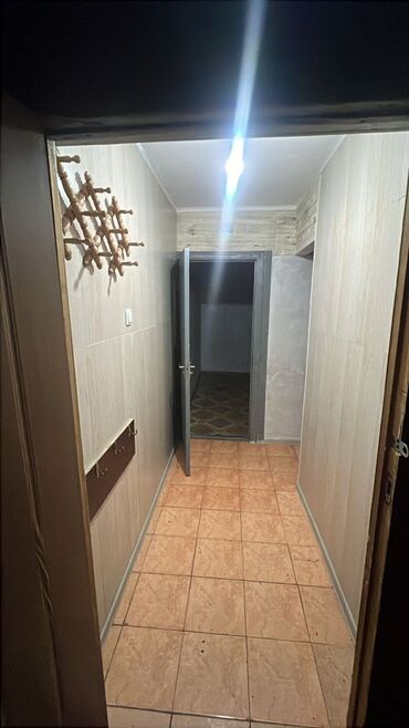 дом под бизнес бишкек: 1 бөлмө, Менчик ээси, Чогуу жашоосу жок, Эмерексиз