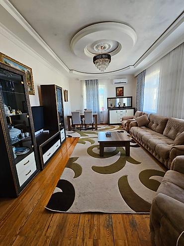 Həyət evləri və villaların satışı: Təcili Satış 5 sotda 3 ev🏠 2 sotda 2 mərtəbə ev hər mərtəbənin — 5