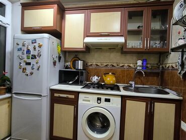 Садовая, уличная мебель: 🐞140 Azn satılır.Üstündə Moyka,və qaz verilir.Ünvan:Xətai.
A1(4047)