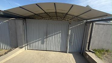 Продажа коттеджей и домов: 5 комнат, 80 м², 7 соток, Бишкек, Арча-Бешик ж/м Агентство недвижимости — 24