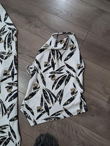 comma pantalone: Komplet pantalone + top bez rukava, sa printom tropskih listova i — 2