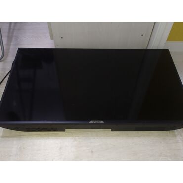 плата на телевизор: Телевизор Yasin 40 дюймов со Smart на запчасти, сгорела подсветка