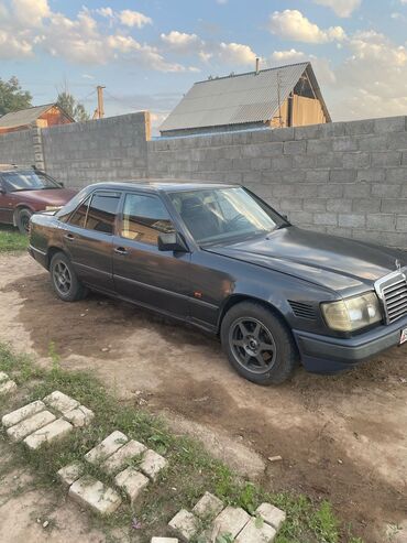 алфат машина: Mercedes-Benz W124: 1988 г., 2.3 л, Механика, Газ, Седан