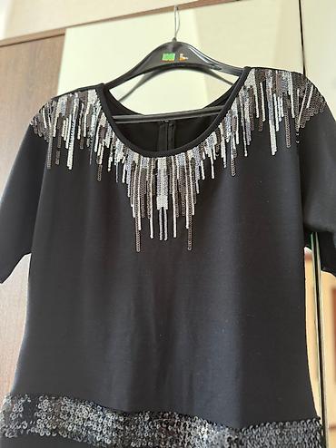 Şəxsi əşyalar: 1 defe toya geyinilib. XL olcu . 30 azn — 2