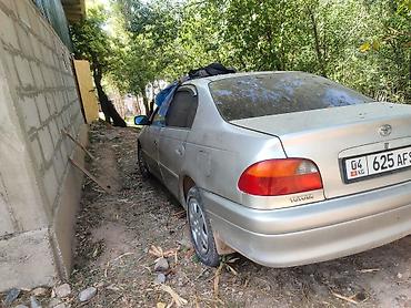 Toyota: Toyota Avensis: 2001 г., 2 л, Механика, Дизель, Седан — 4