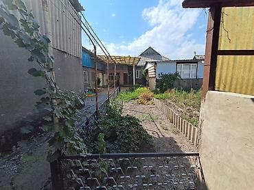 Продажа коттеджей и домов: Продается дом 70000$ 3 комнаты кухня at lalafo.kg — 15 Продажа коттеджей и домов: Продается дом 70000$ 3 комнаты кухня — 15