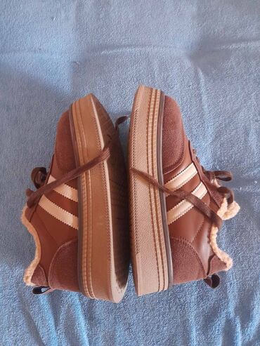 Women's Sneakers and athletic shoes: Adidas, 38, bоја - Braon — 1