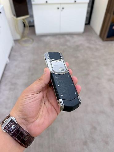 vertu phone: Vertu 4 GB, rəng - Gümüşü, Düyməli — 7