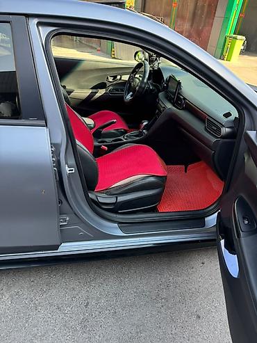 volkswagen golf 1 8: Hyundai Veloster: 2018 г., 1.6 л, Автомат, Бензин, Хэтчбэк — 5