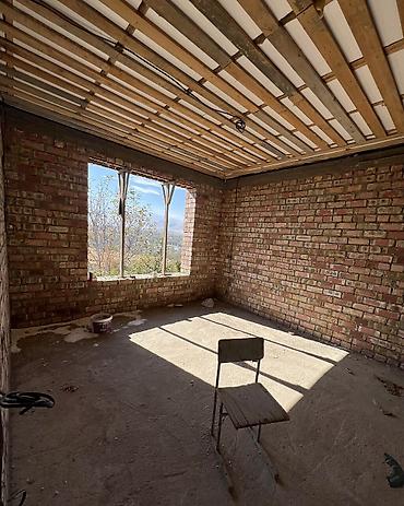 продаю дом село джал: 5 комнат, 160 м², 7 соток, Бишкек, Сарбан с. Собственник — 8