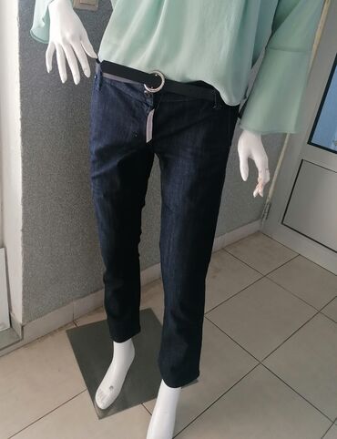 pantalone od plisa: Farmerice ženske extra
Vel 32 predivan model
Uvoz Turska