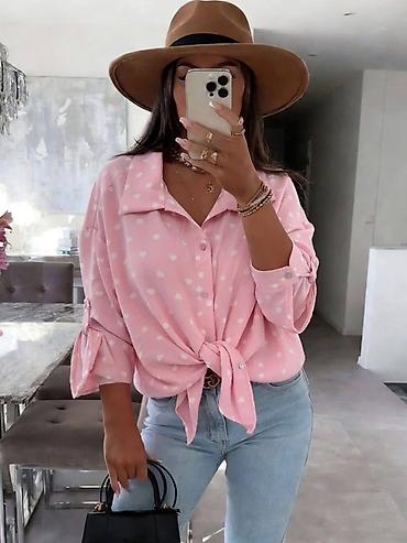 Košulje: Ženska košulja na tufne, ležernog kroja
2500 din — 5