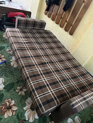 диван раскладной 2 х местный: Продается в отличном качестве г.Кара-Балта Писать на WhatsApp: 2 метр — 2