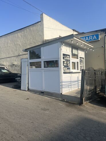 аренда помещений под разливное пиво: Yol kənarında kiosk icarəyə verilir. Avtomobillərin çox sıx hərəkət