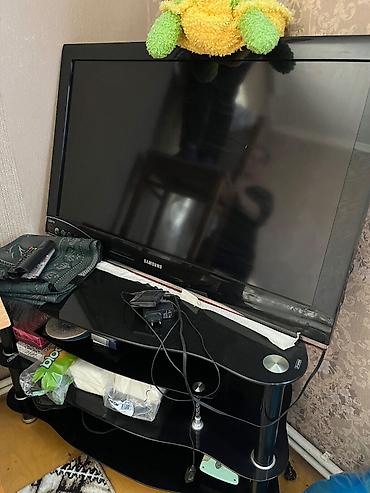 televizor wifi smart: İşlənmiş Televizor Samsung LCD 32" Ünvandan götürmə — 1
