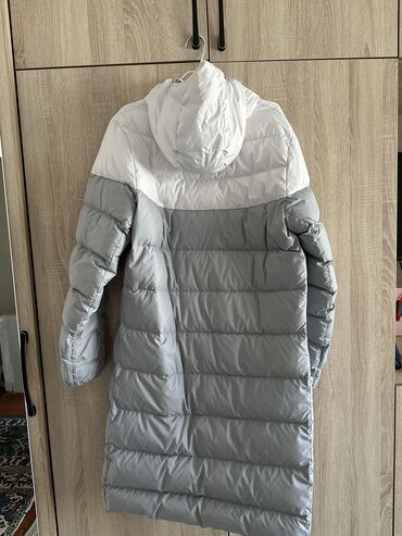 где купить мужское зимнее пальто: Очень стильный и теплый 
Покупал в Москве реальным клиентом есть торг