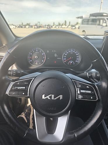 2022: Kia K3: 2022 г., Седан — 10