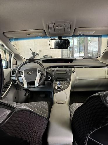 бортер: Toyota Prius: 2011 г., 1.8 л, Автомат, Гибрид, Хэтчбэк — 6