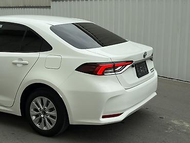 Продажа авто: Toyota Corolla: 2019 г., 1.8 л, Вариатор, Гибрид, Седан — 6
