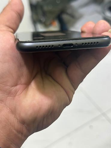 12 iphone: IPhone 11, Qara, Qırıq — 3