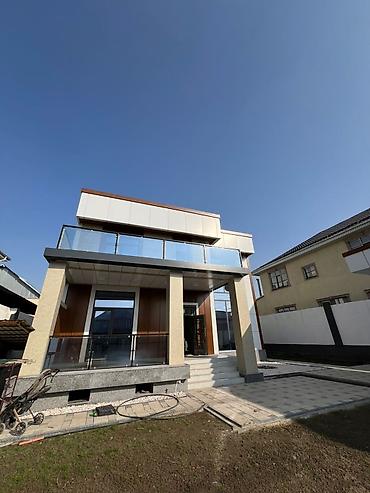 Продажа коттеджей и домов: •ID05 Продается Дом с участком •Район: Алтын Ордо •Тип дома: Дом — 3