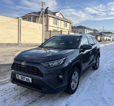 Toyota: Toyota RAV4: 2019 г., 2.5 л, Автомат, Бензин, Кроссовер