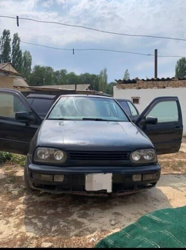 диски на гольф 3 венто: Хэтчбек Volkswagen Golf III в черном цвете. Модель оснащена четырьмя