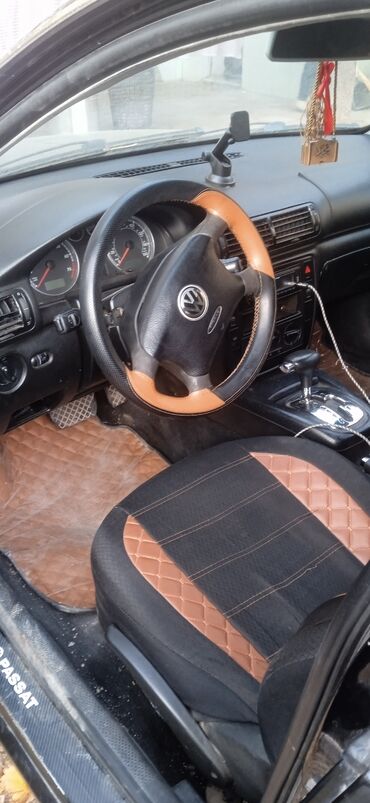 Volkswagen: Volkswagen Passat: 1.8 l | 2001 il Sedan — 7