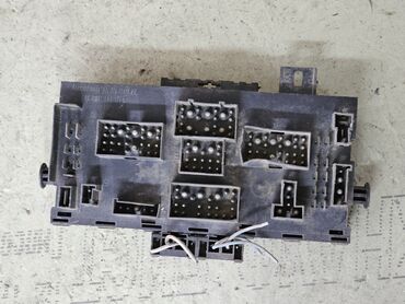 Датчики, сенсоры, предохранители: Блок предохранителей Volkswagen 1986 г., Б/у, Оригинал, Германия — 4