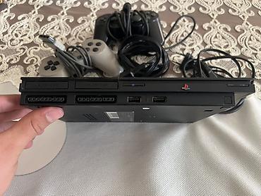 google tv: Tam ideal vəziyətdədir. İki pultu və pes 2012 diski var. Bütün şunur — 4