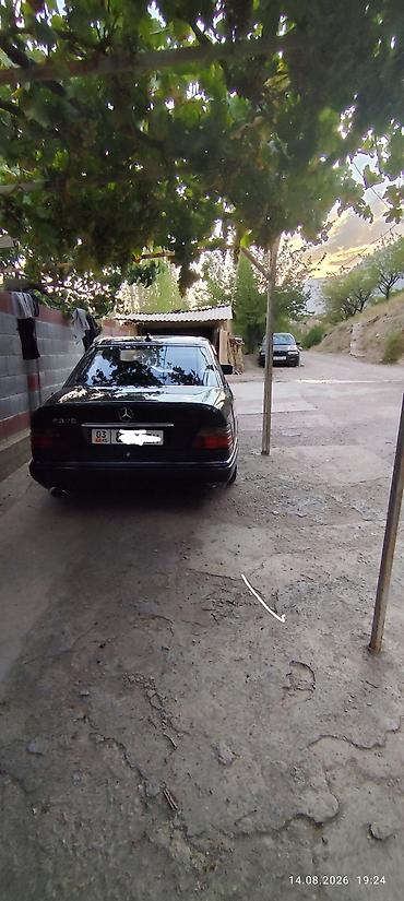 сиз 82 1: Mercedes-Benz W124: 1995 г., 2.2 л, Кол менен иштөөчү, Бензин, Седан — 2