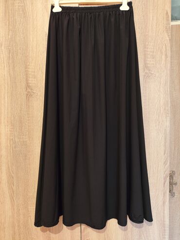 Джинсы: Klyoş ətək krep material.Ölçü 42-44 uyğun.Yenidir