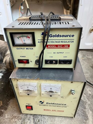 Генераторы: Goldsource brendindən avtomatik gərginlik tənzimləyicisi, SVC-500 və