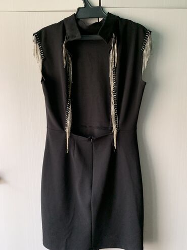 черное короткое платье с открытой спиной: Вечернее платье, Классическое, Короткая модель, Без рукавов, Открытая спина, S (EU 36), M (EU 38), L (EU 40)