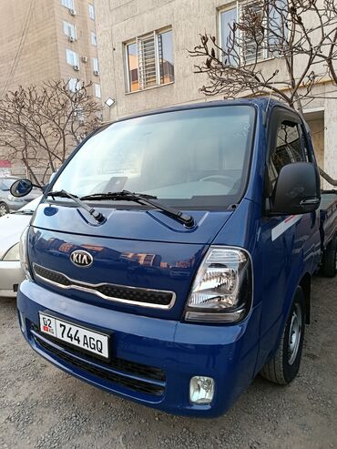 Kia: Kia : 2021 г., 2.4 л, Механика, Газ, Пикап — 1