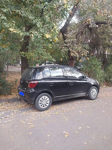 2002 год: Toyota Yaris: 2000 г., 1.3 л, Механика, Бензин, Хэтчбэк — 2