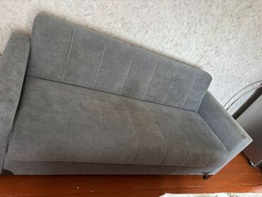 Giriş qapıları: Divan