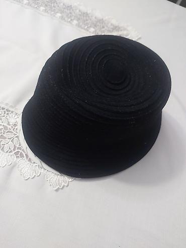 Qara qadın şlyapası – “bucket hat” üslubu - Rəng: tam qara -