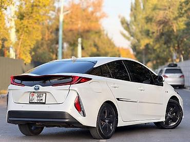 Транспорт: Toyota Prius: 2020 г., 1.8 л, Автомат, Гибрид, Лифтбек — 3