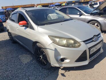 Ford: Ford Focus: 2013 г., 1.6 л, Механика, Бензин, Седан