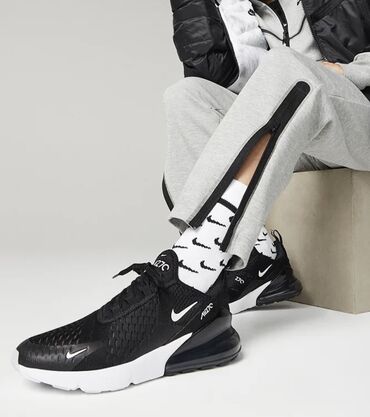 обувь зима женская: Nike air max 270 женская Размер:36 маломерит подойдет на 35 Состояние