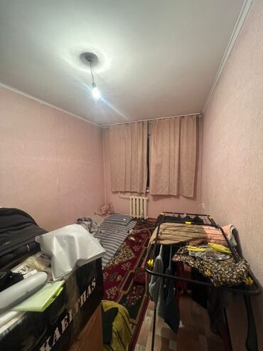 купить квартиру в 4 микрорайоне: 2 комнаты, 43 м², 104 серия, 1 этаж, Старый ремонт