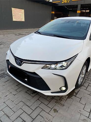 Продажа авто: Toyota Corolla: 2022 г., 1.8 л, Автомат, Гибрид, Седан — 1