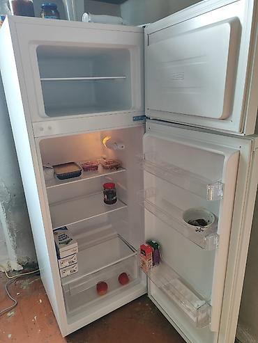 Uzunmüddətli kirayə mənzillər: 1 ci mkr Kohne sumqait shadliq sarayin (Melek) arxasinda. Stol, stul — 9