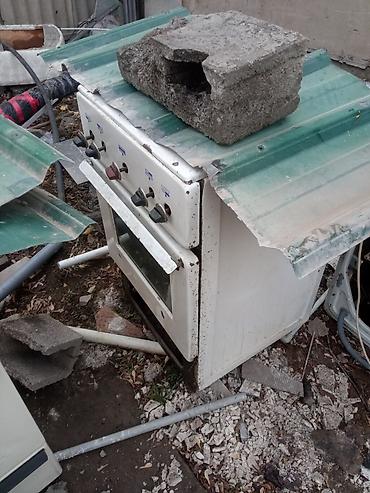 Чугунные ливневые решетки: Чугунные решетки. 50/100 см. 2 штук цена по 2200 сом каждый. вац — 13