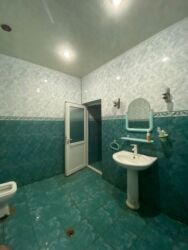 Otaqların uzunmüddətli kirayəsi: Unvan:Binə Bolluq Arzu şadlıq sarayının arxasi, asvalta 200m məsafə -da lalafo.az — 14 Otaqların uzunmüddətli kirayəsi: Unvan:Binə Bolluq Arzu şadlıq sarayının arxasi, asvalta 200m məsafə — 14