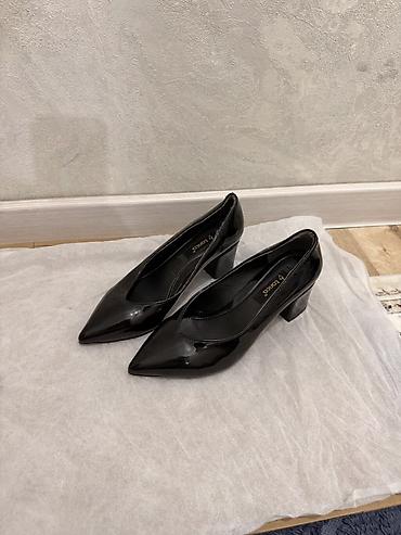 dr martens: Туфли, 36, Б/у, цвет - Черный, Самовывоз — 3