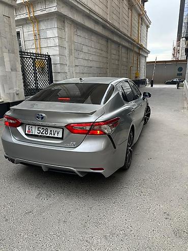 Toyota: Toyota Camry: 2018 г., 2.5 л, Вариатор, Гибрид, Седан — 2